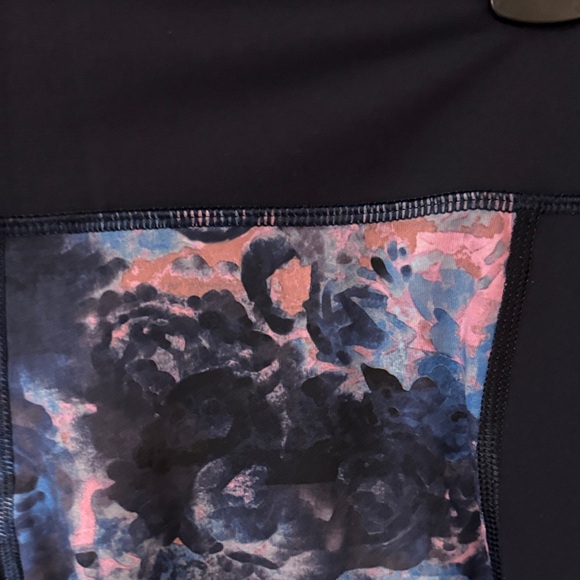 Lululemon Athletica Abstract Blue and Pink Leggings - Picture 3 of 9